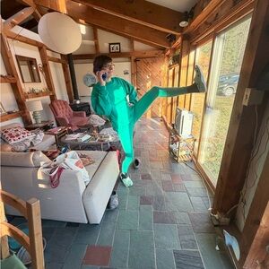 ALO Yoga Teal Crewneck set with large sweatshirt and medium leggings